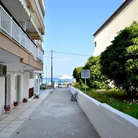 מלון דירות Voula Seaside 3*