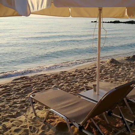 Voula Seaside 公寓式酒店